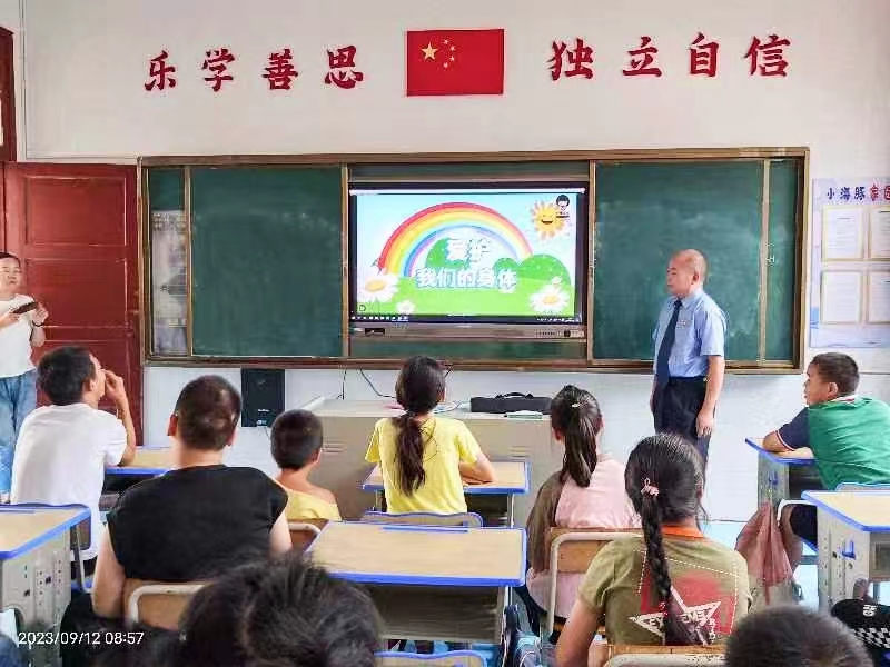 守護花蕾 護苗成長