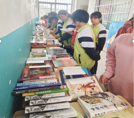 蔡橋鄉(xiāng)中心完小開展小豌豆讀書會(huì)開班活動(dòng)