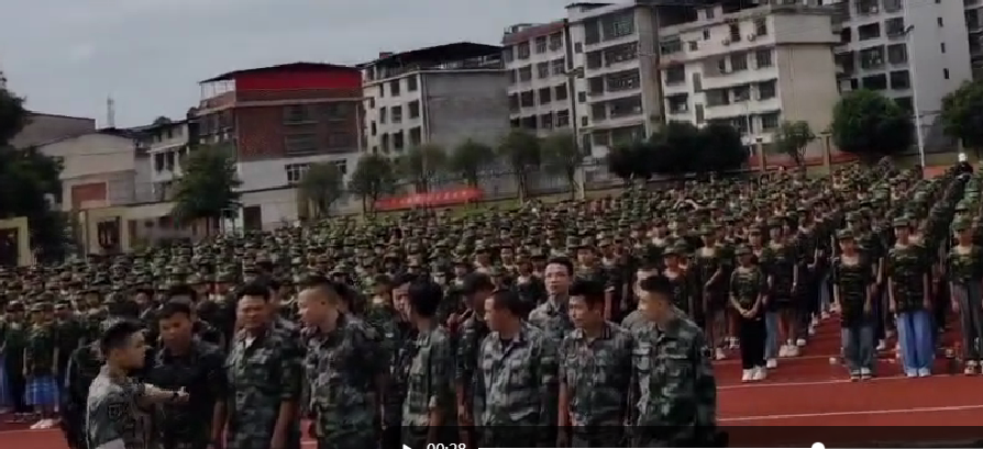 開展精彩活動(dòng)  鑄牢民族共同體意識(shí)