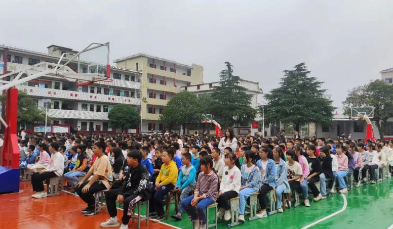 逐夢(mèng)新學(xué)期 一起向未來(lái)