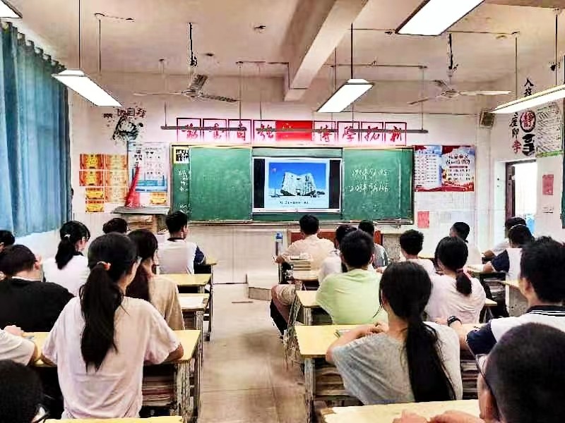 五峰鋪鎮(zhèn)青云中學(xué)開展“難忘九一八 勿忘國恥”主題班會