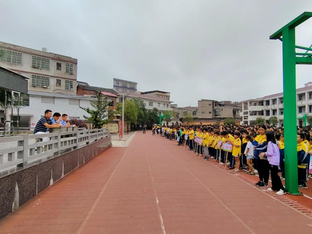 法制校長進校園