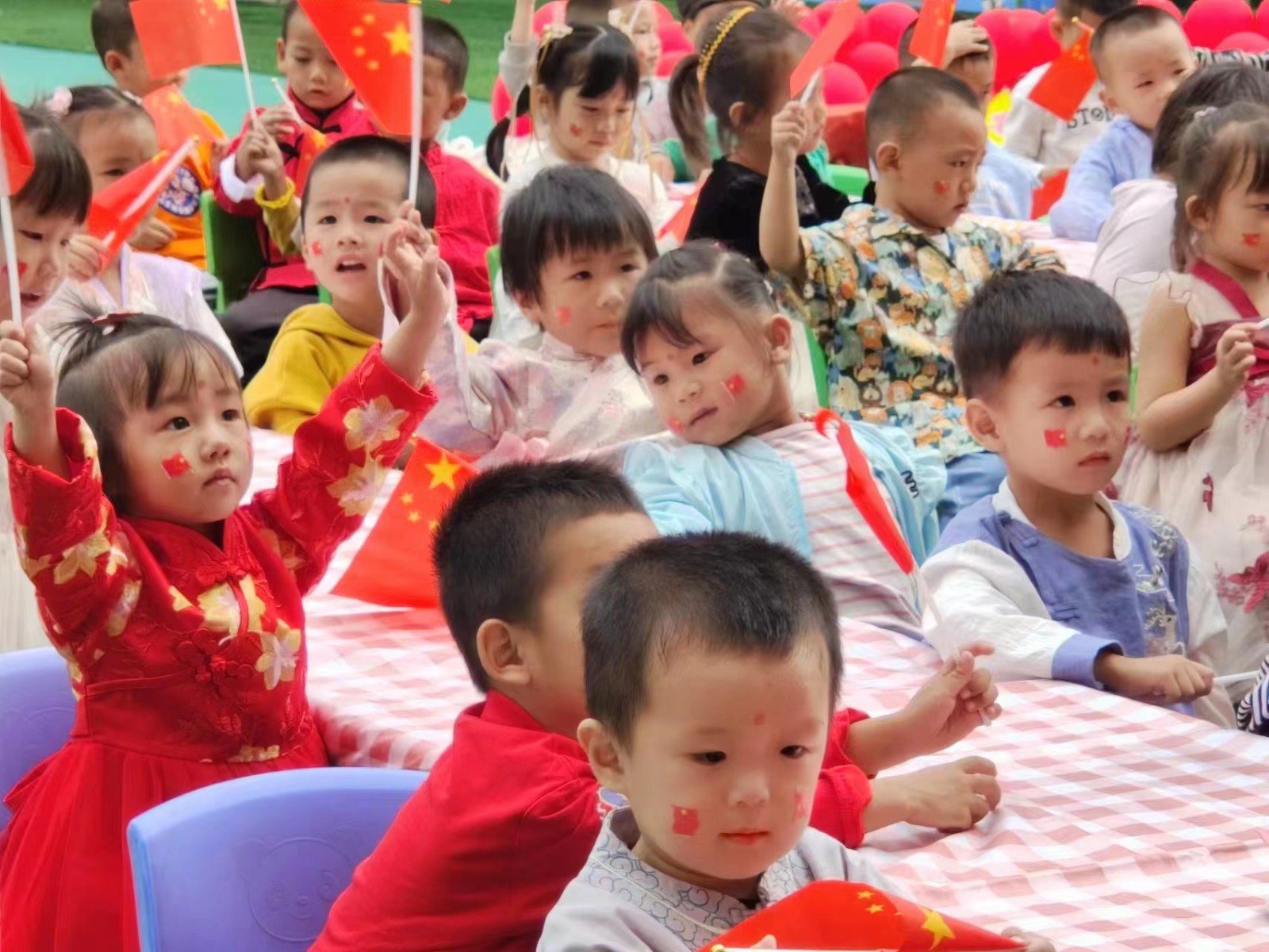 喜迎中秋?歡度國慶