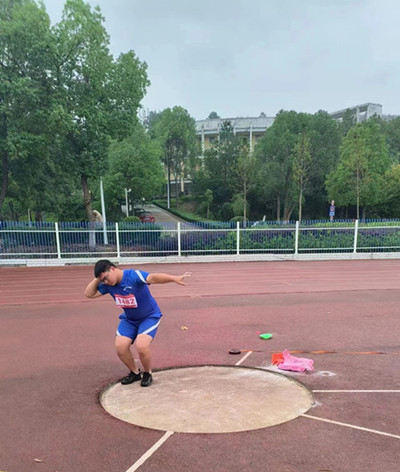 塘渡口鎮(zhèn)玉田中學(xué)健兒在邵陽縣中小學(xué)生田徑運動會上再傳喜訊