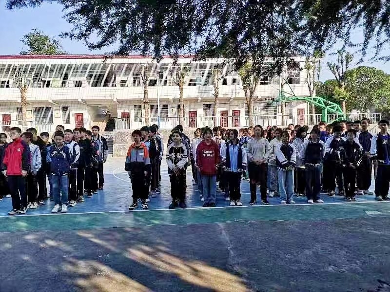 強化安全管理、共建平安校園