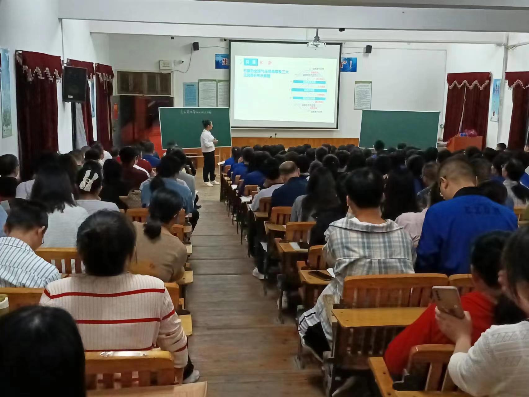 邵東七中：高擎質(zhì)量發(fā)展大旗，持續(xù)推進(jìn)“五低兩高一提升”