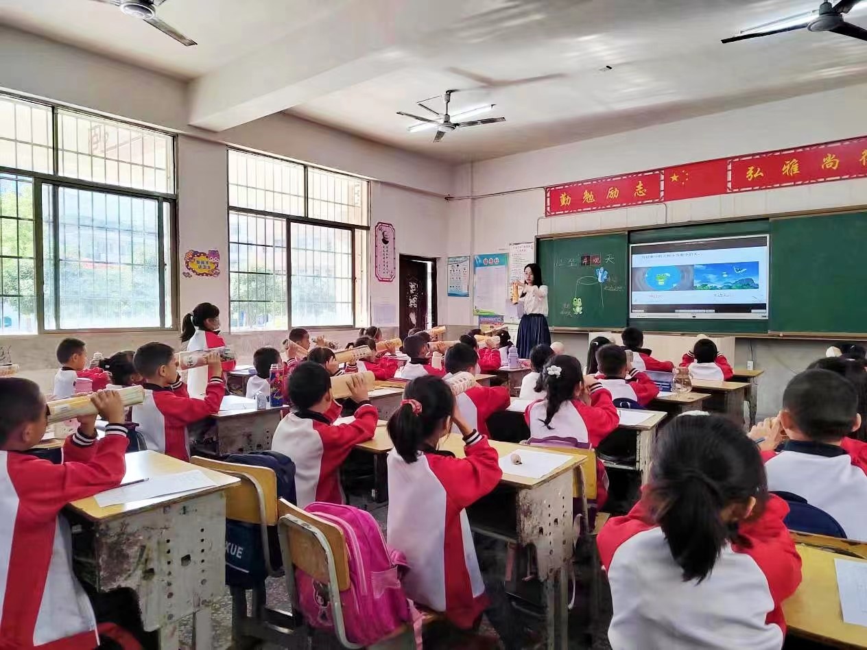 賽課展風采·評議促提升