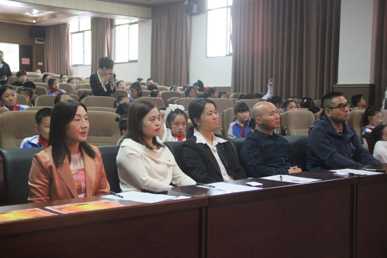城區(qū)二小舉行愛國主題演講比賽