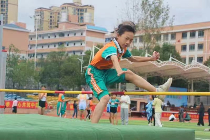 小小少年勇拼搏，青春飛揚(yáng)展風(fēng)采