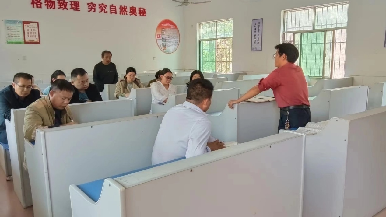 以研興教   以評(píng)促教