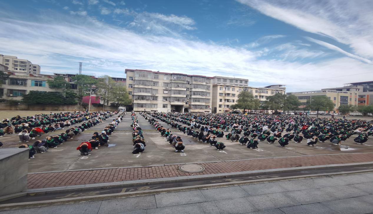 五峰鋪鎮(zhèn)中心完小開展消防