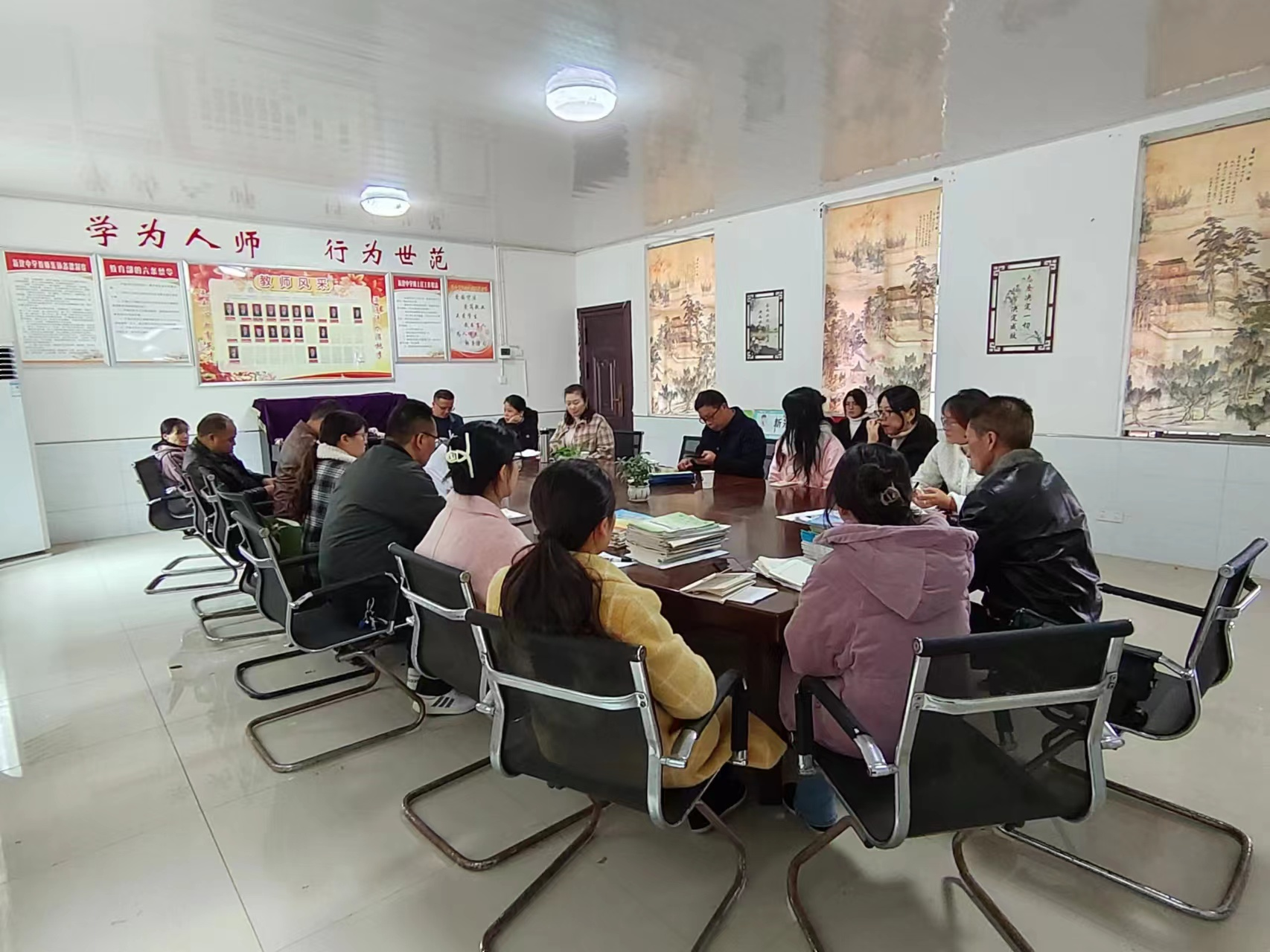 精準(zhǔn)把脈明方向 聚焦課堂提實效