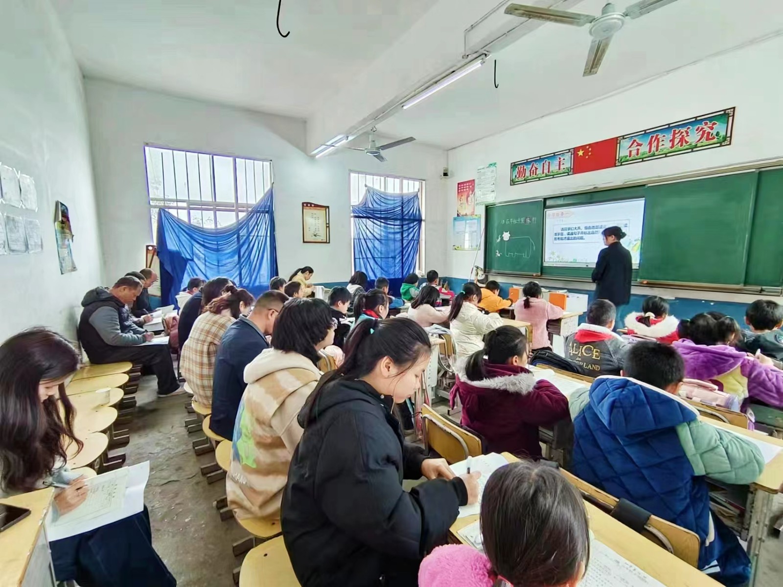 精準(zhǔn)把脈明方向 聚焦課堂提實效