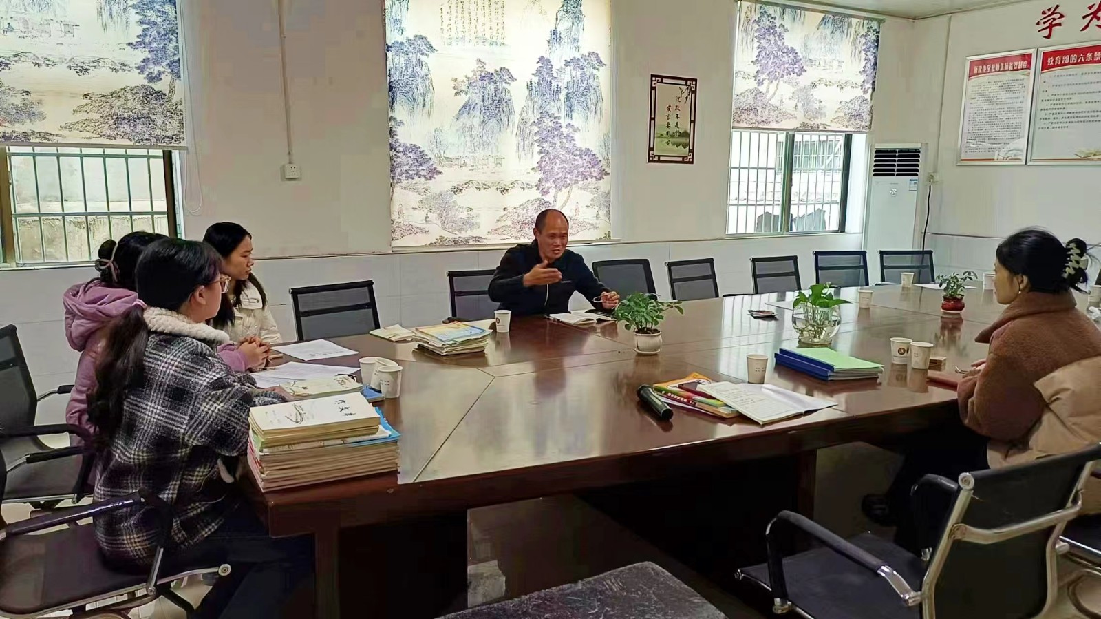 精準(zhǔn)把脈明方向 聚焦課堂提實效