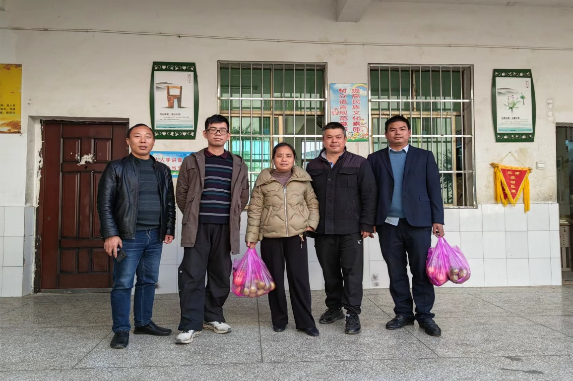 心系支教老師 慰問溫暖人心