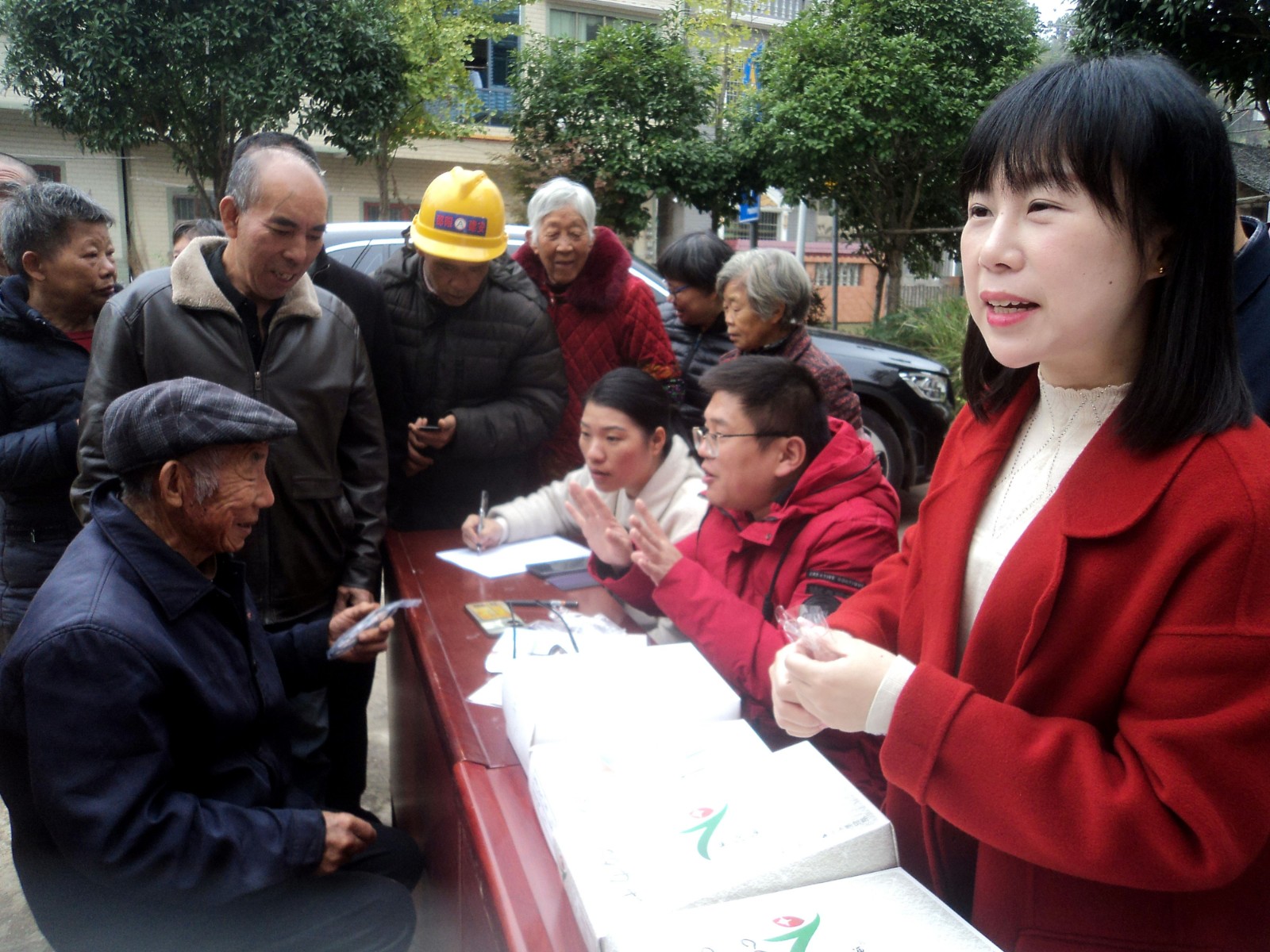 九三學(xué)社邵陽市委志愿者送醫(yī)下鄉(xiāng)慰冬寒