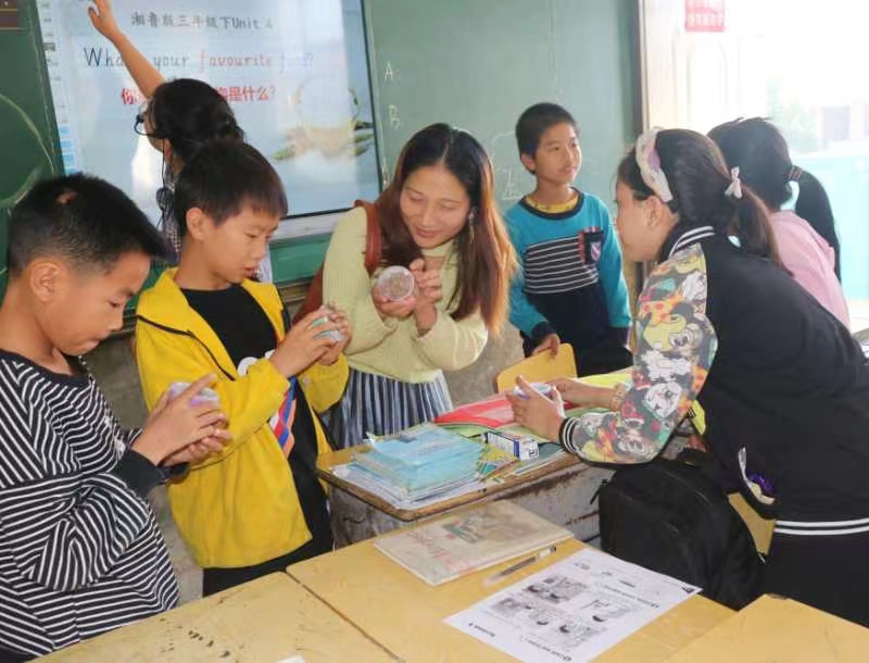 下花橋鎮(zhèn)中學(xué)優(yōu)化提質(zhì)“送教下鄉(xiāng)”與堡口小學(xué)開展校際互促活動(dòng)