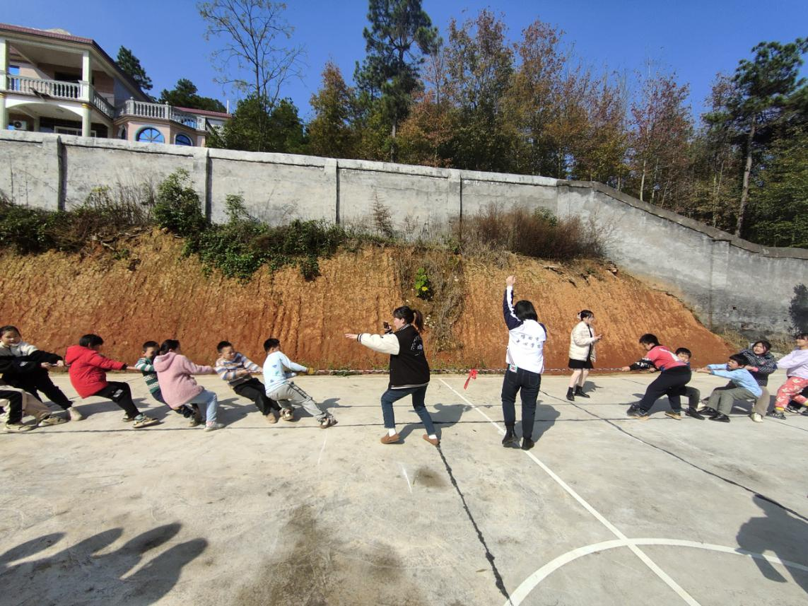 陽(yáng)灑三青，情義“繩”起