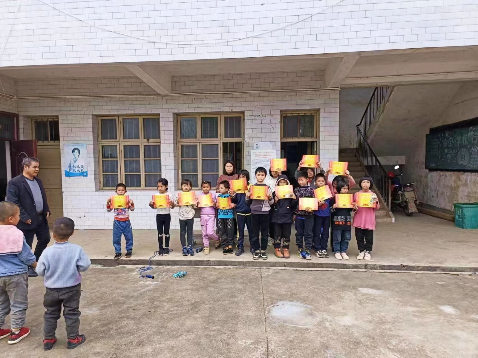 下花橋鎮(zhèn)徐家小學(xué)“跳”躍童心“賽”神通