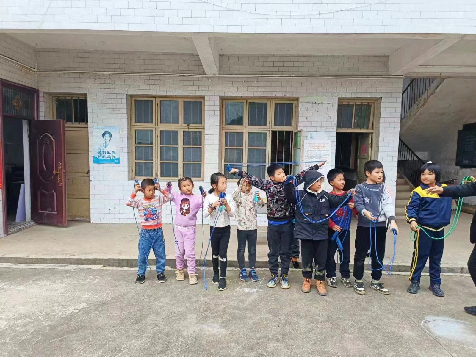 下花橋鎮(zhèn)徐家小學(xué)“跳”躍童心“賽”神通