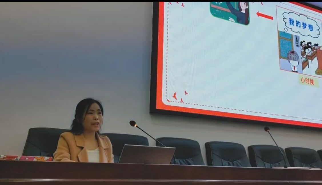 學(xué)習(xí)身邊好榜樣——看齊標(biāo)桿，汲取力量