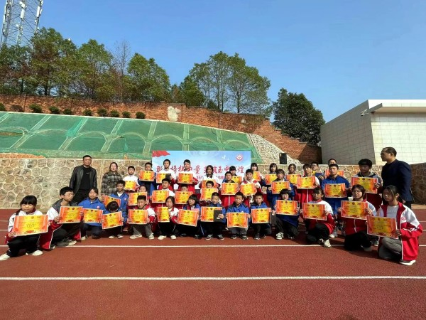 玉田初級(jí)中學(xué)召開期中考試表彰會(huì)