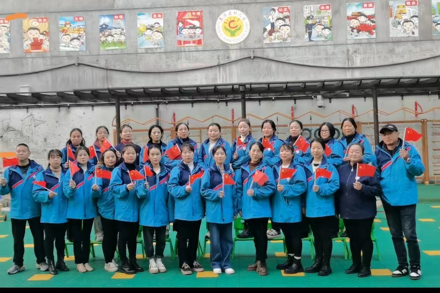 幼兒園教師唱紅歌，頌黨恩活動(dòng)火熱進(jìn)行中