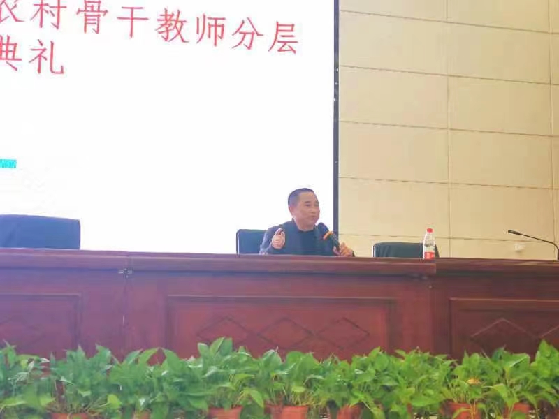 尋夢而行，一路追光