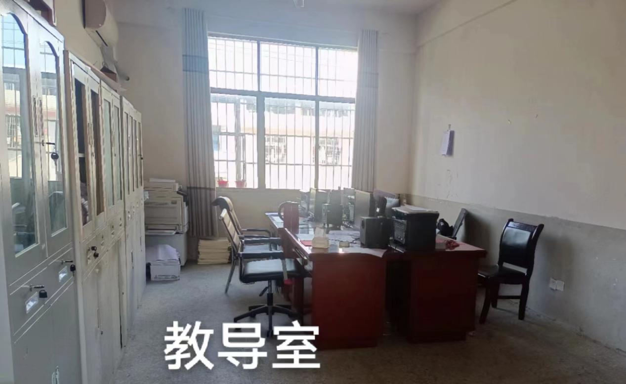 處一室溫馨，育滿園桃李