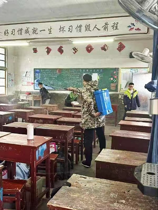 全面消毒，為師生安全保駕護(hù)航