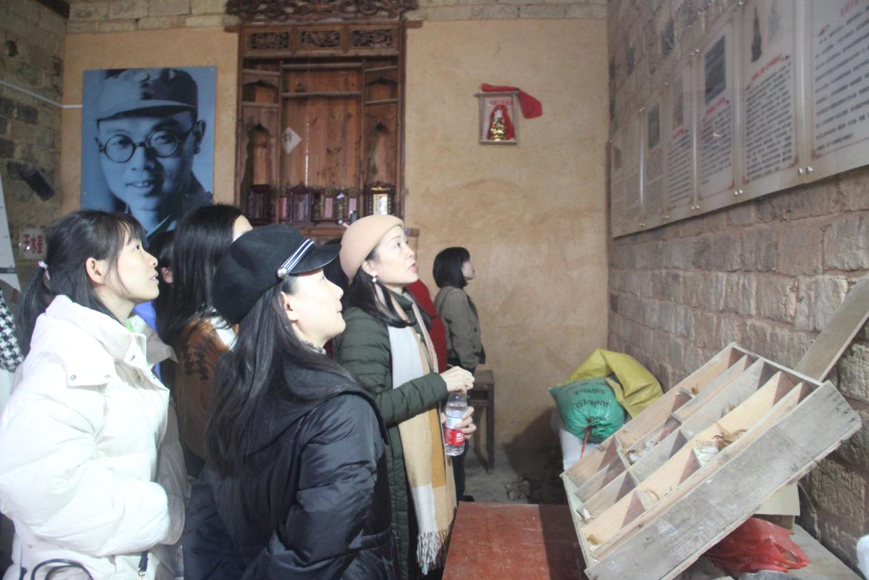 城區(qū)二小黨支部赴袁國平故居開展黨史學(xué)習(xí)教育