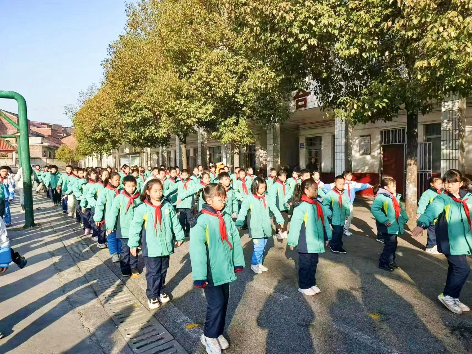 高沙鎮(zhèn)中心小學(xué)舉行2023年課間操大賽