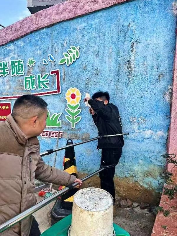 三閣司鎮(zhèn)長鋪中心小學(xué)開展反恐應(yīng)急演練