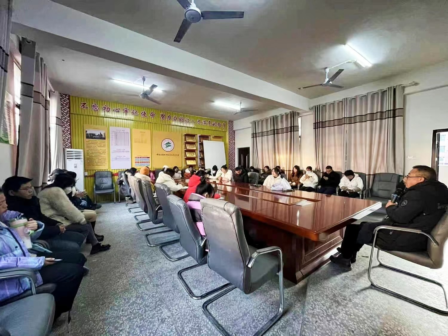 塘渡口鎮(zhèn)第三完全小學(xué)隆重舉行第三屆趣味運(yùn)動(dòng)會(huì)