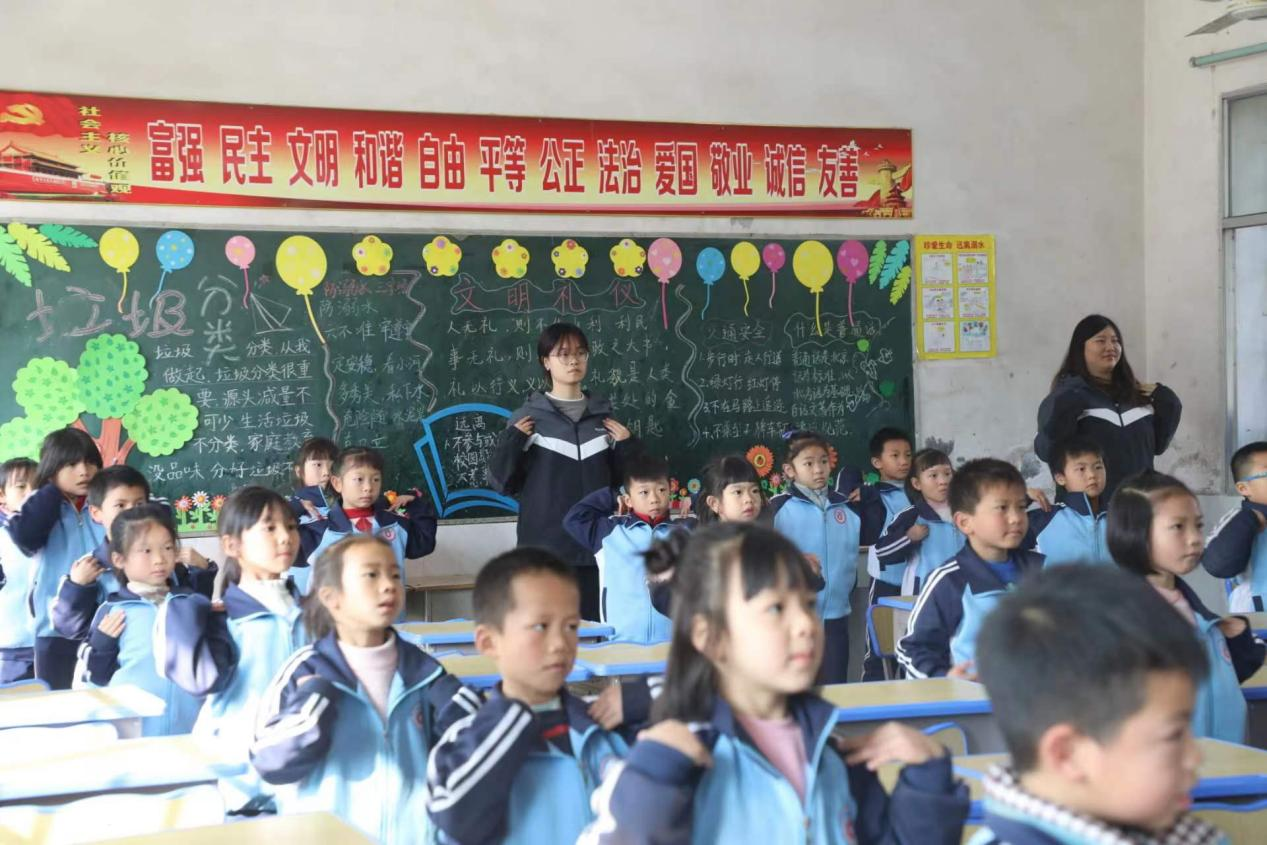 陽光大課間  活力滿校園