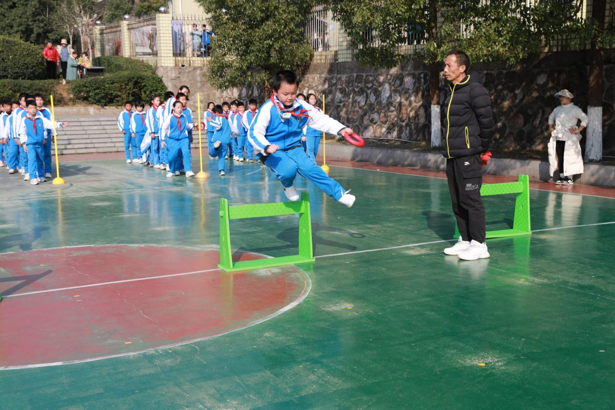 城區(qū)二小喜獲邵東市中小學陽光大課間比賽一等獎