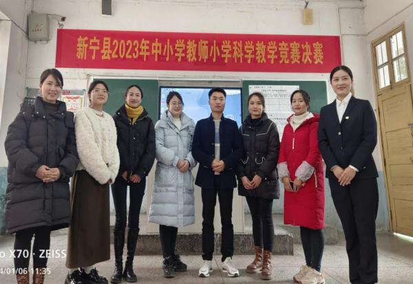 日積跬步行而不輟 百舸爭流履踐致遠(yuǎn)