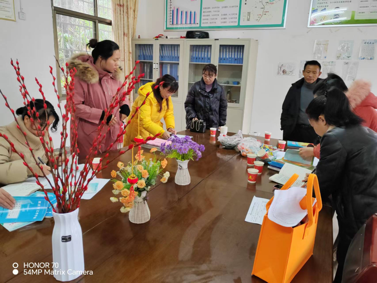 抓常規(guī)，促提升，謀發(fā)展