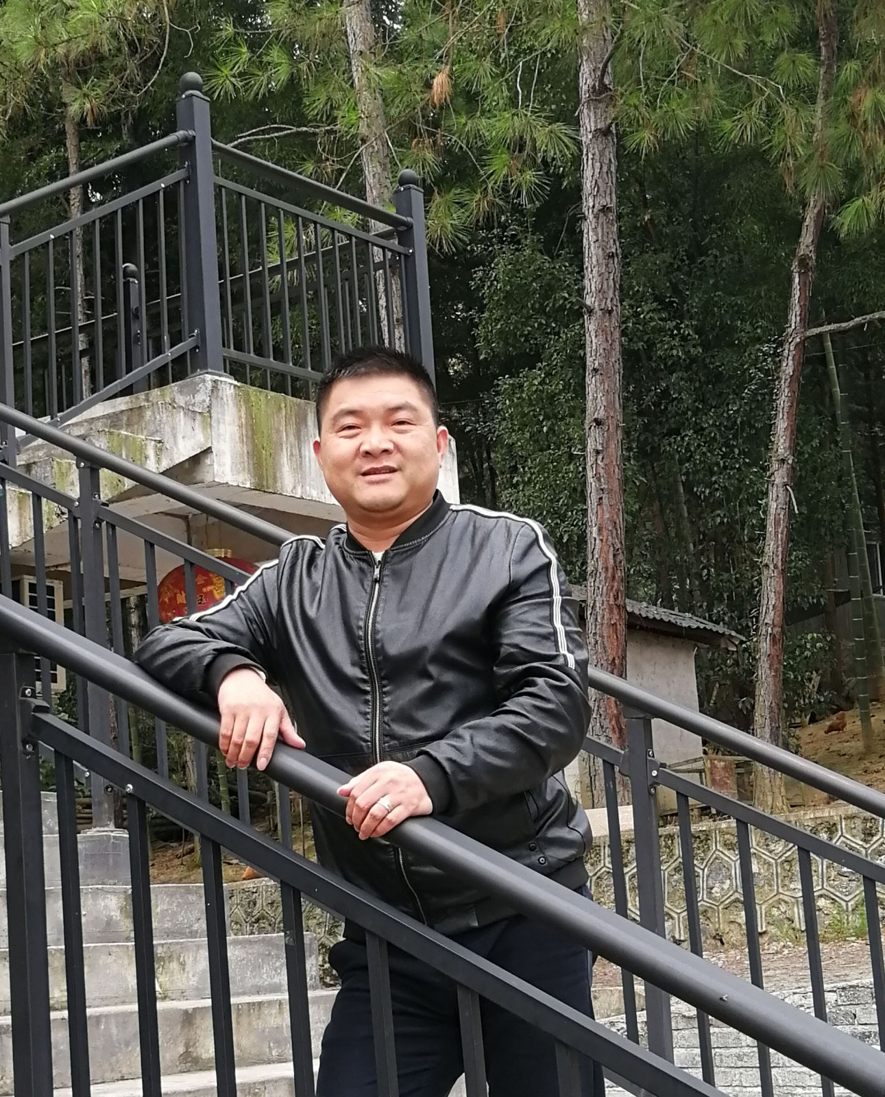 不斷努力，勵志成為創(chuàng)作歌詞的大家