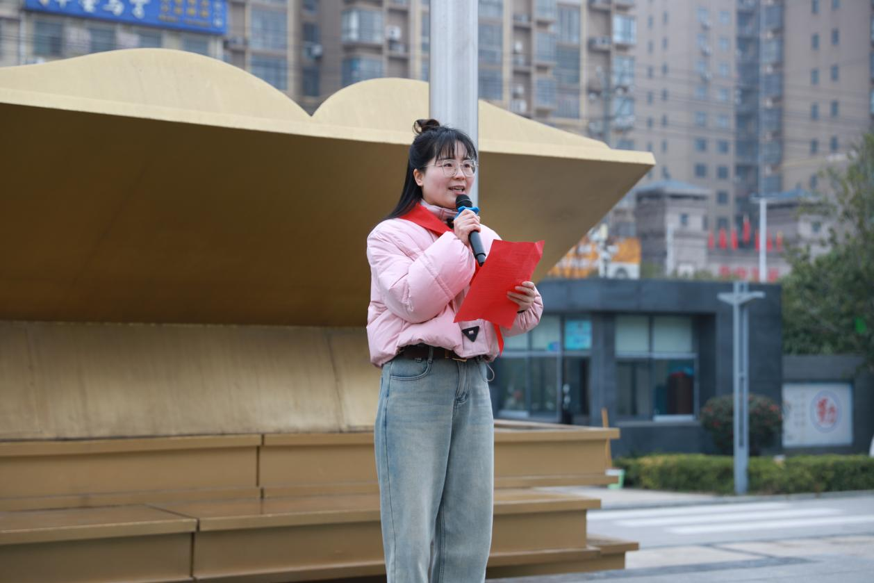 城區(qū)二小舉行開學(xué)典禮：用運動和讀書點亮新學(xué)期