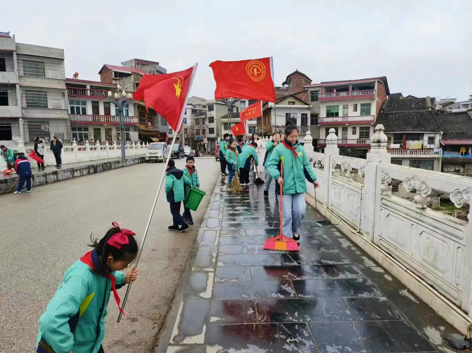 高沙鎮(zhèn)中心小學(xué)開展“學(xué)雷鋒·文明實踐我行動”