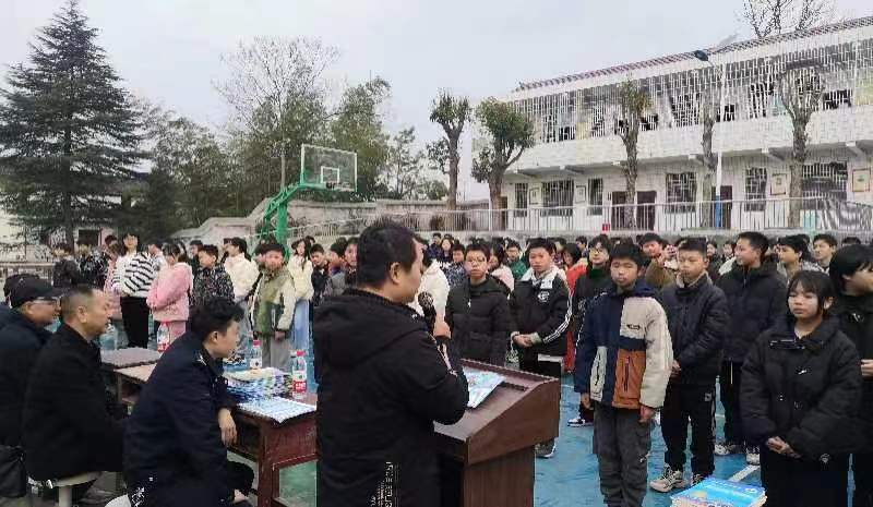 安全校園逢盛期  莘莘學(xué)子迎佳音