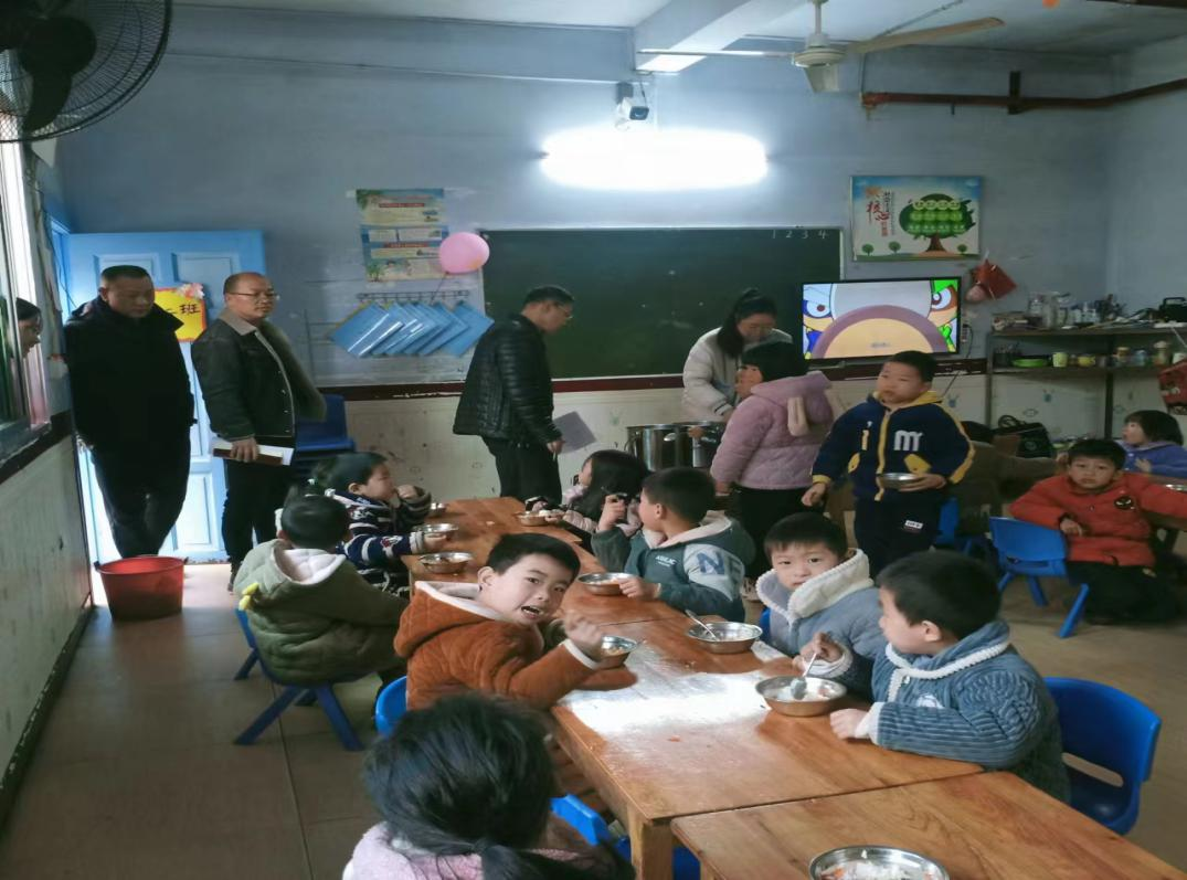 春暖花開，督學(xué)檢查促提升