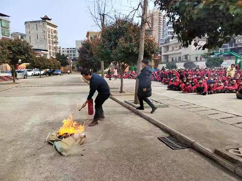 強(qiáng)化消防意識(shí) 筑牢安全防線