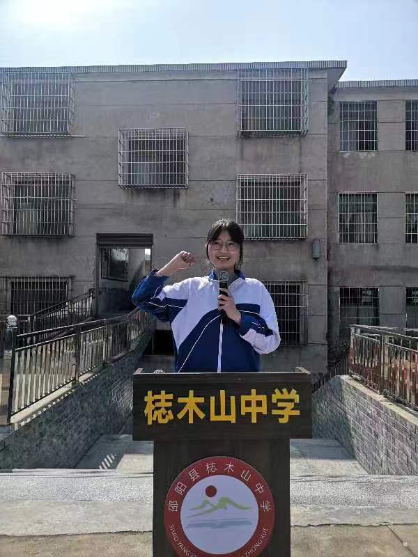 熱辣滾燙 擂響沖刺戰(zhàn)鼓 拼搏百日 鑄就飛馳人生