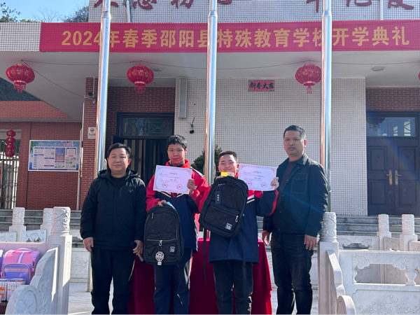 春回大地，萬物復蘇