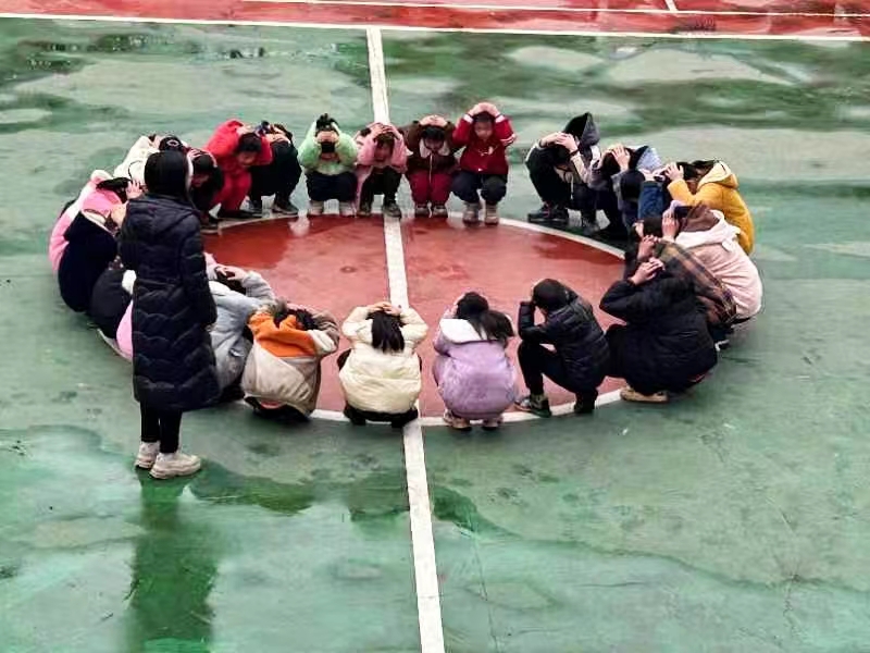 塘田市鎮(zhèn)雙井學(xué)校開展消防安全疏散演練