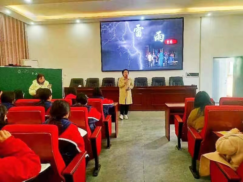 開往成長的“示范號”列車，出發(fā)