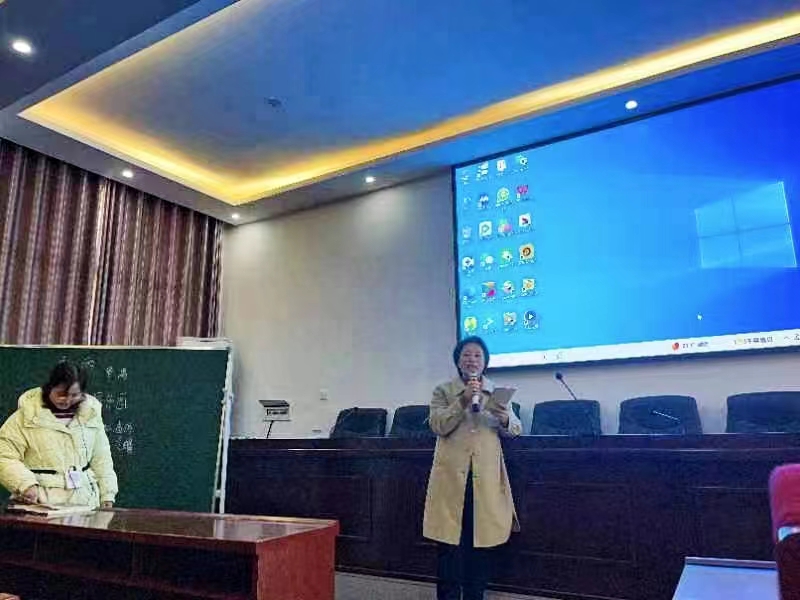 開往成長的“示范號”列車，出發(fā)