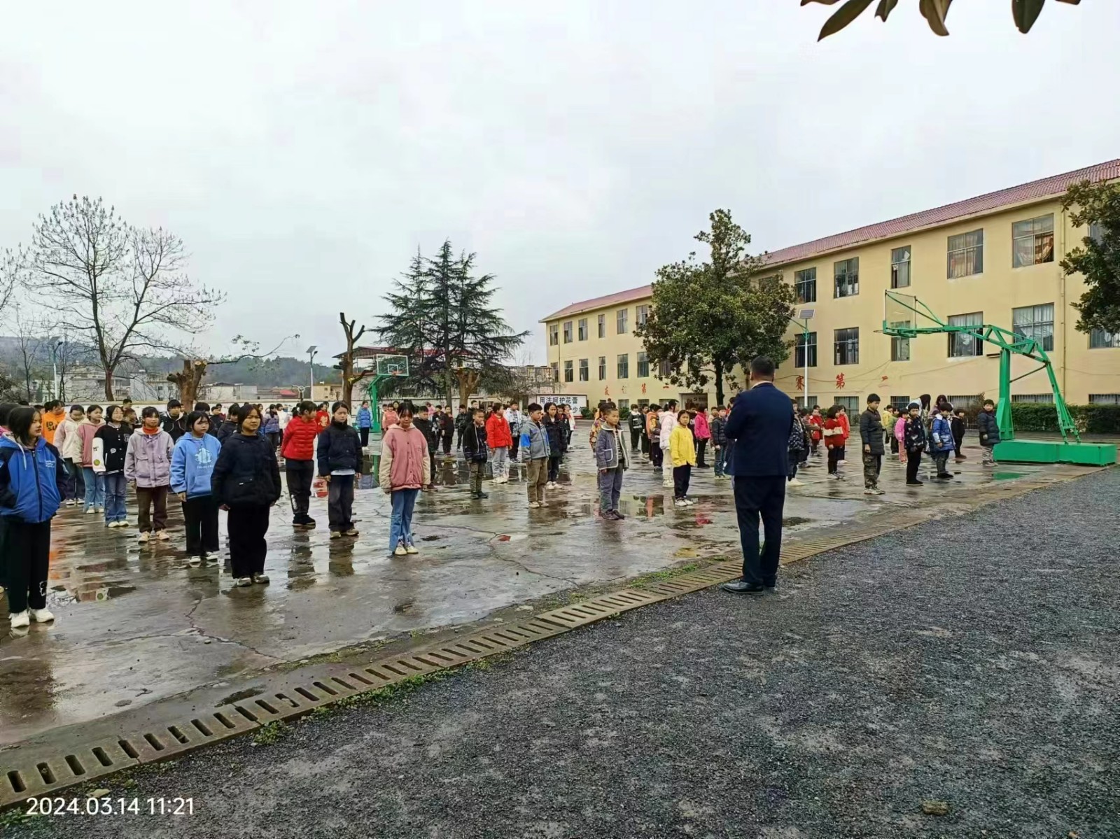 預(yù)防為主，生命至上